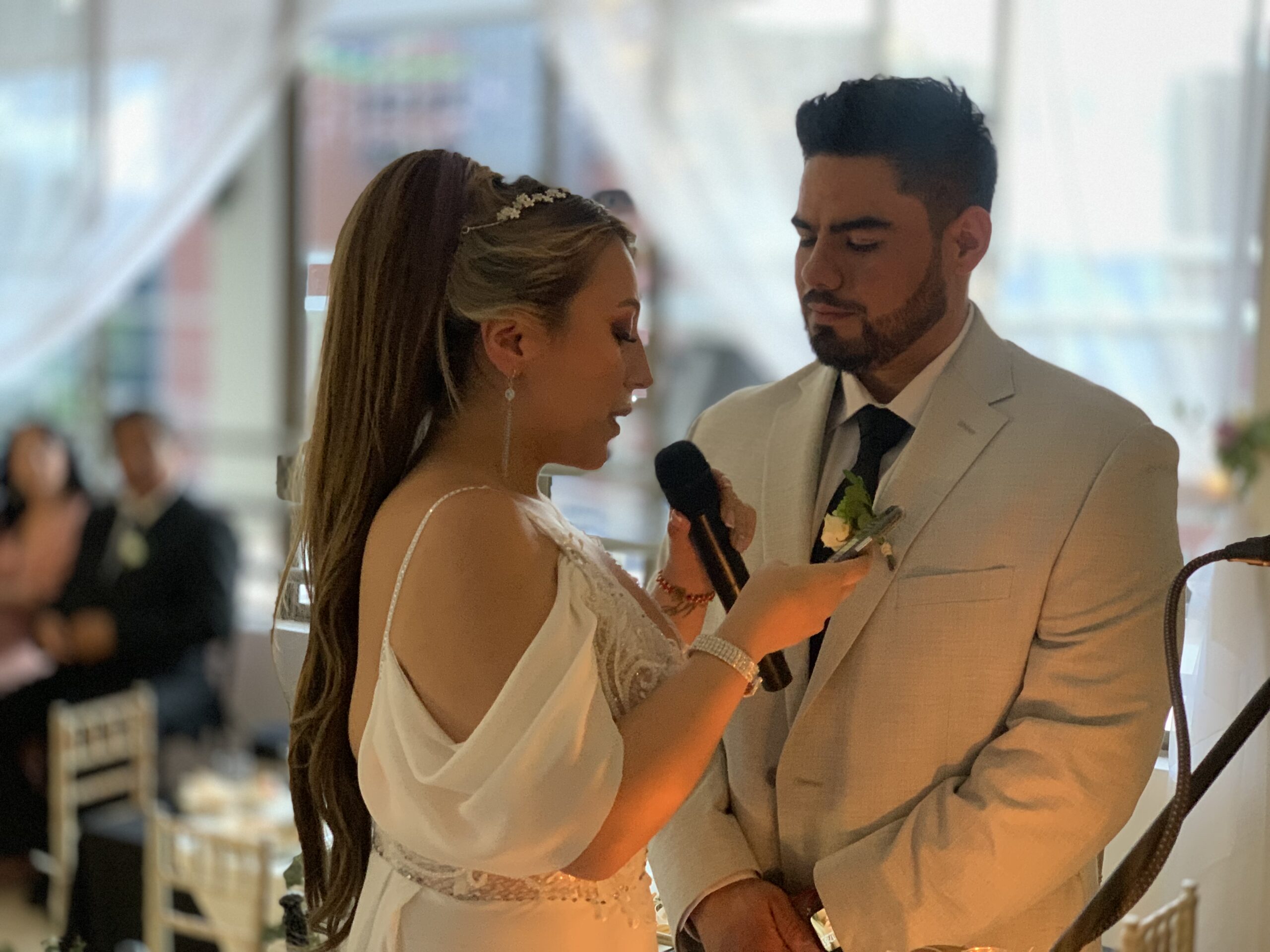 Pareja de novios en boda producida por Fusión Tiempo